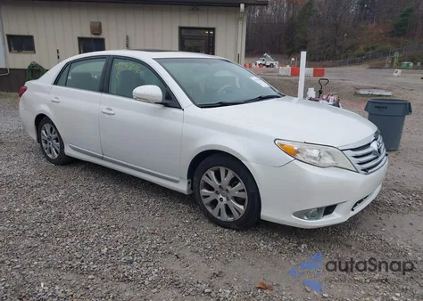 2012 Toyota Avalon z USA, uszkodzony, nr VIN 4T1BK3DB1CU461006